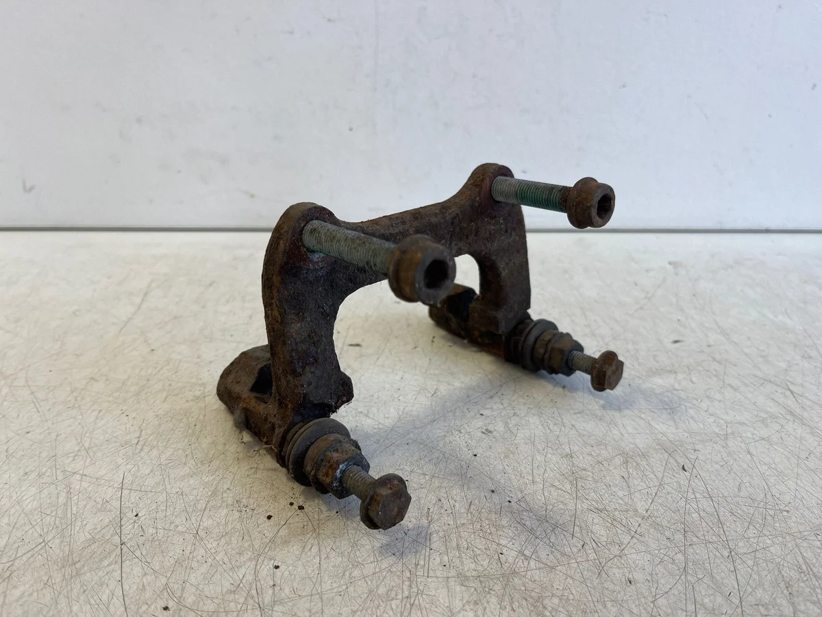 Bromsok bak Audi A4 S4 B6 8E 8H VAL332892