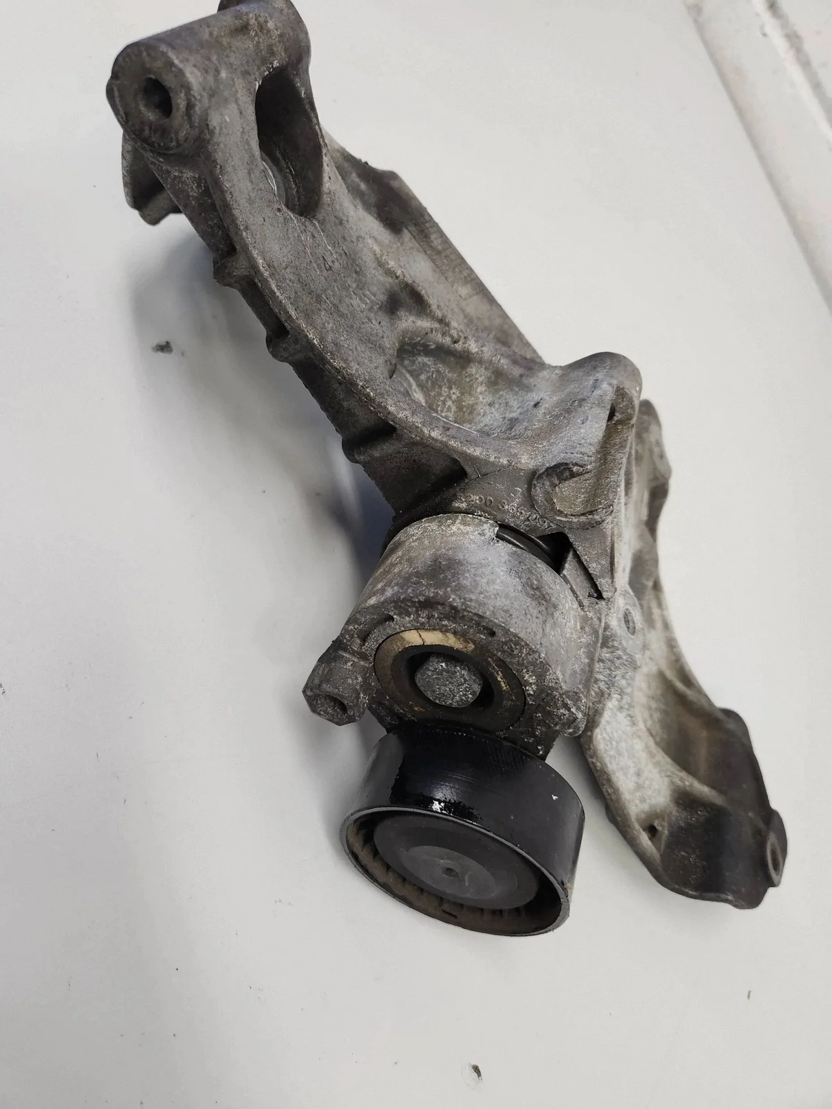 Spannrolle Lichtmaschine Renault Megane II 8200335097 thumbnail 1