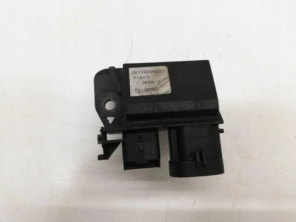 Relais ventilateur chauffage Peugeot 308 9662240180
