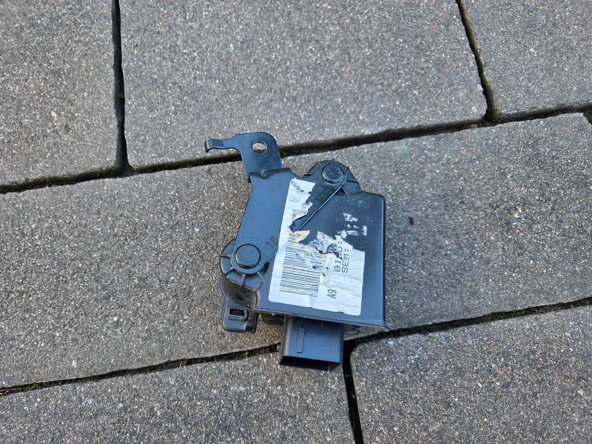 Start Stop Module Bosch 9677871680 image 3