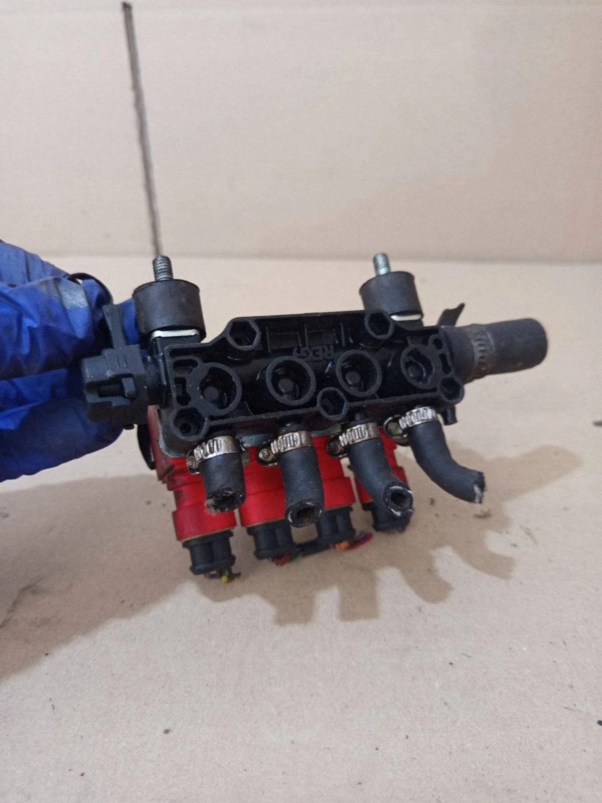 Rail d'injection gaz Valtek 110R010140 image 4