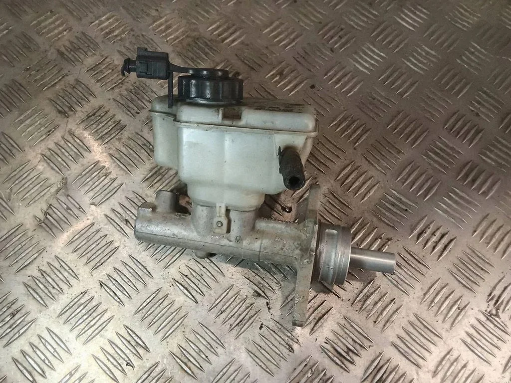 Cylindre de frein VW Golf Plus 1K1614019B