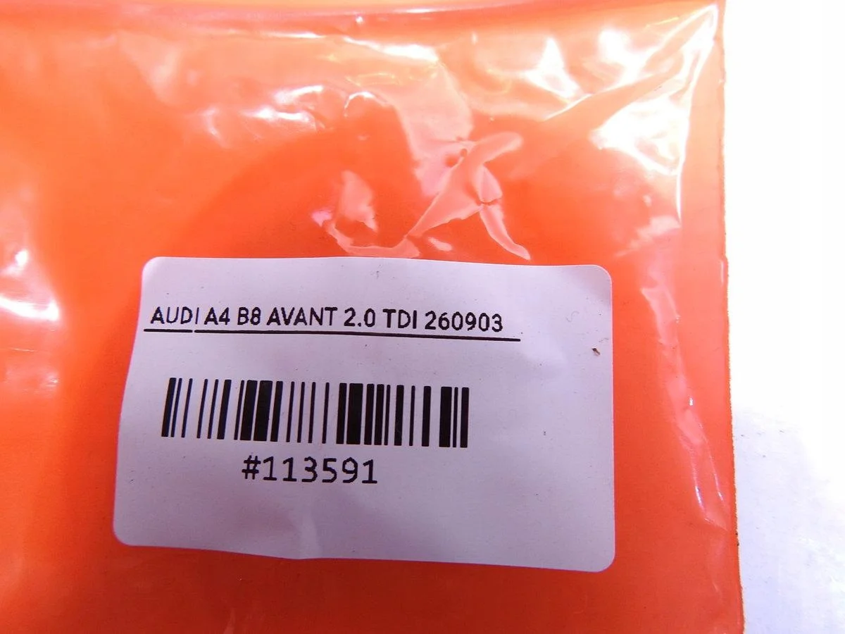 Audi Q3 8U Halter Einspritzdüse 03L216A image 5