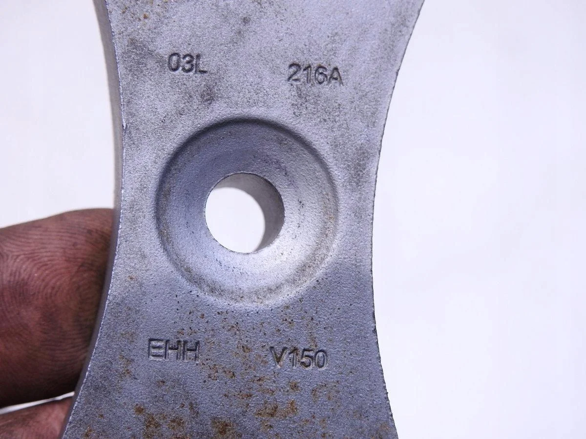 Audi Q3 8U Halter Einspritzdüse 03L216A image 6