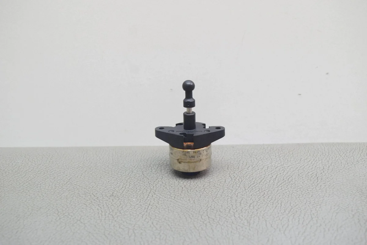 Stellmotor Scheinwerferverstellung Links VW Touran III PL35L024Y6V6