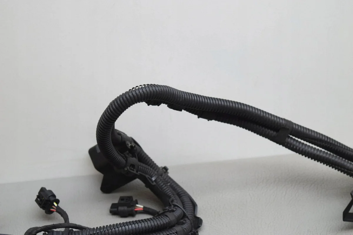 Faisceau injecteurs BMW X1 F48 F49 8643382 image 3