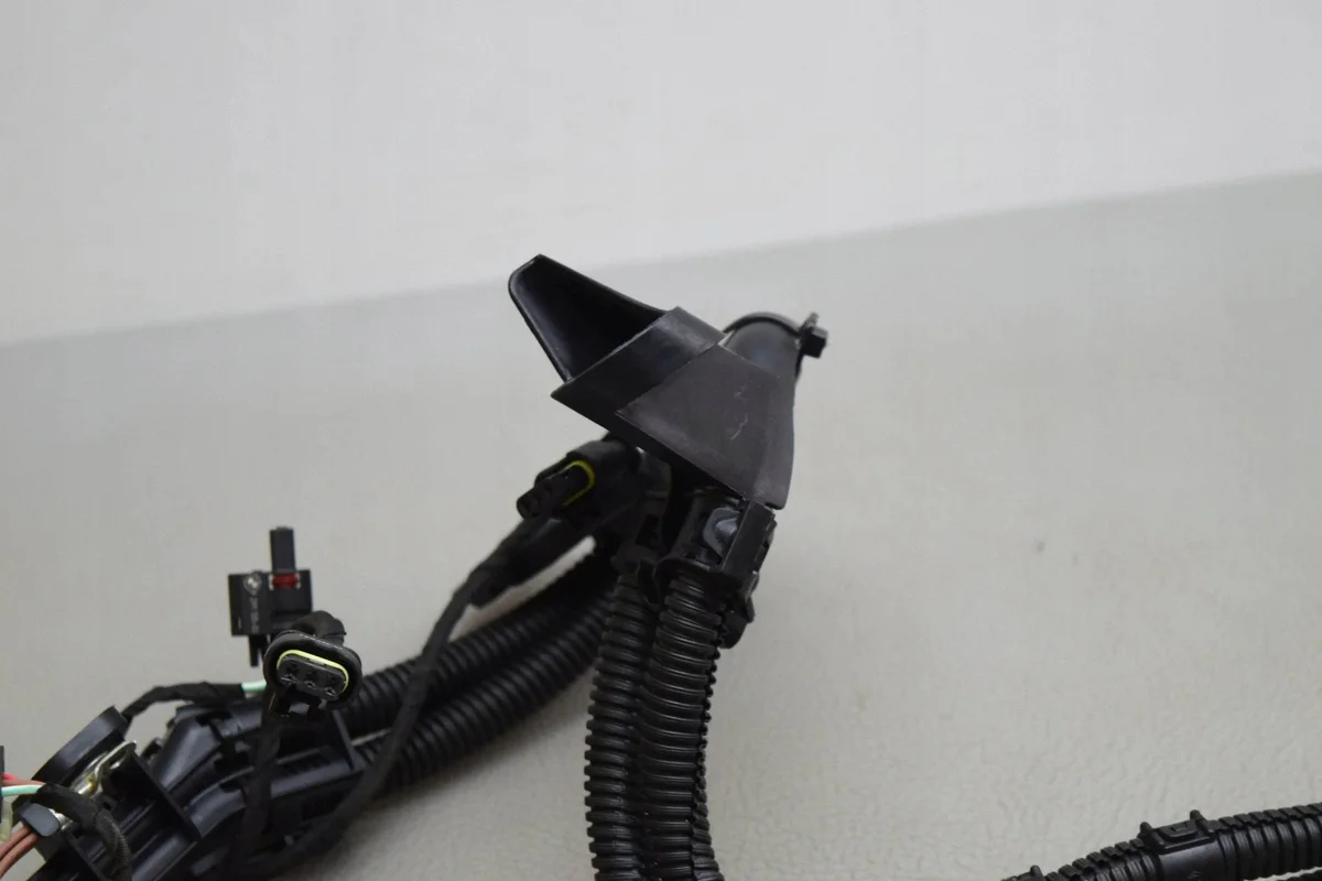 Faisceau injecteurs BMW X1 F48 F49 8643382 image 6