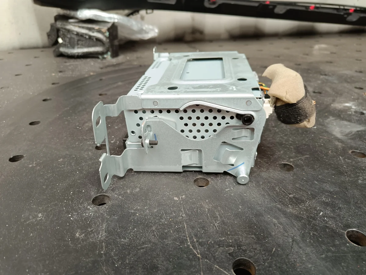 Land Rover Radio Navigation CF6N-18C815-AE image 3