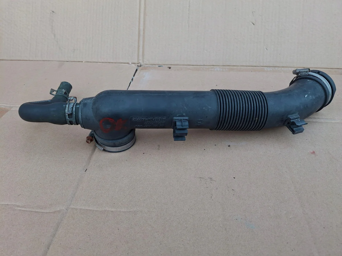 Opel Corsa C Air Intake Pipe 24467829