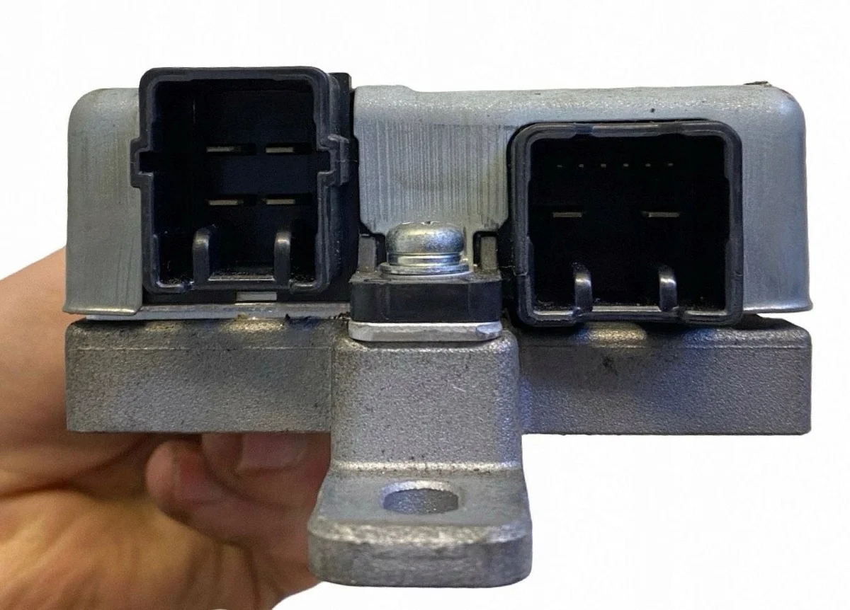 Power Steering Control Unit Mitsubishi i-MiEV 8633A033 image 7