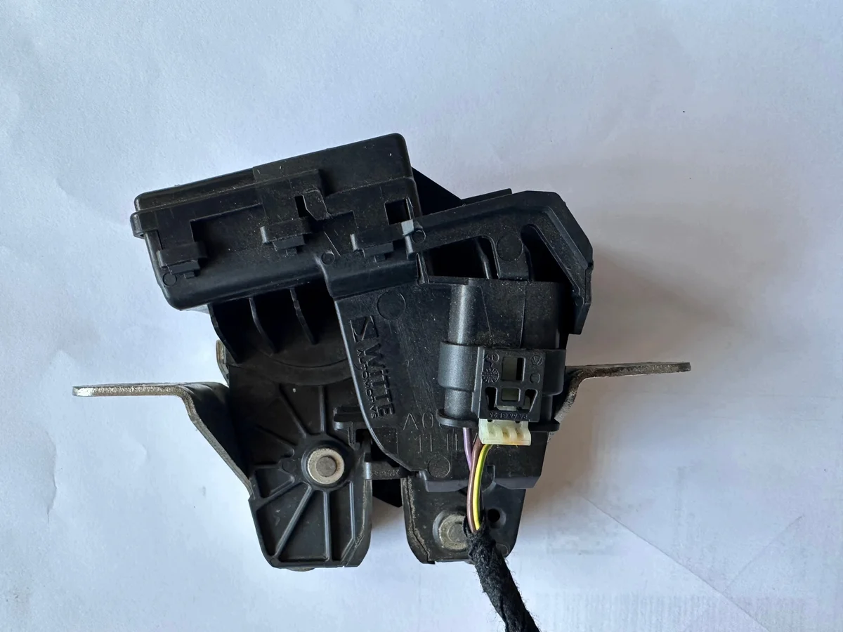 Mercedes A-klass W176 lås bagagelucka 0997400500