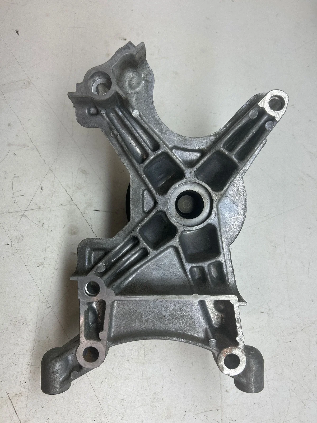 Tendicinghia alternatore Lexus LS UCF30 1663050011