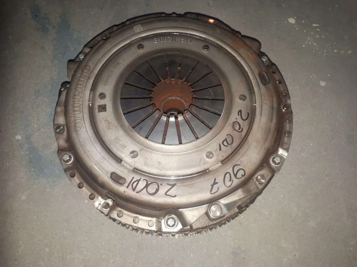 Volant moteur Sprinter A654 Mercedes-Benz