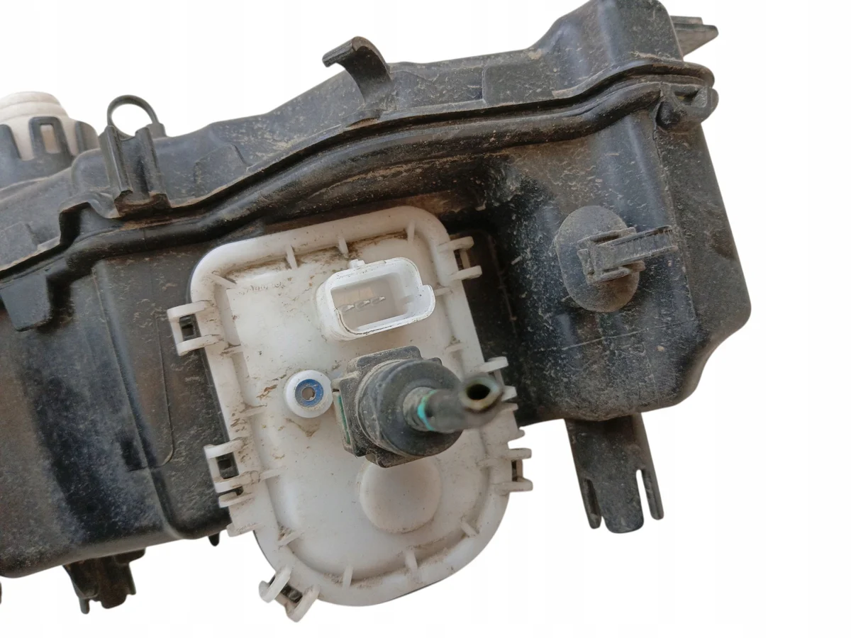 AdBlue Tank Peugeot Expert III 2.0 BlueHDI 9817154080 (2016-2023) thumbnail 6