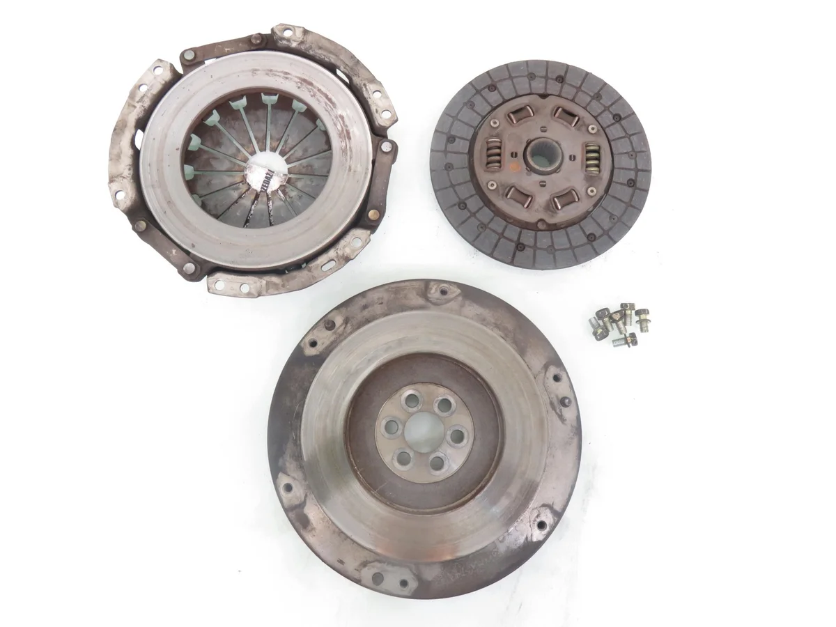 Volant moteur Toyota Yaris 1.4 D-4D A1142340-KO