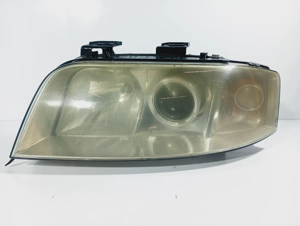 Farol Esquerdo Audi A6 C5 15592300LI