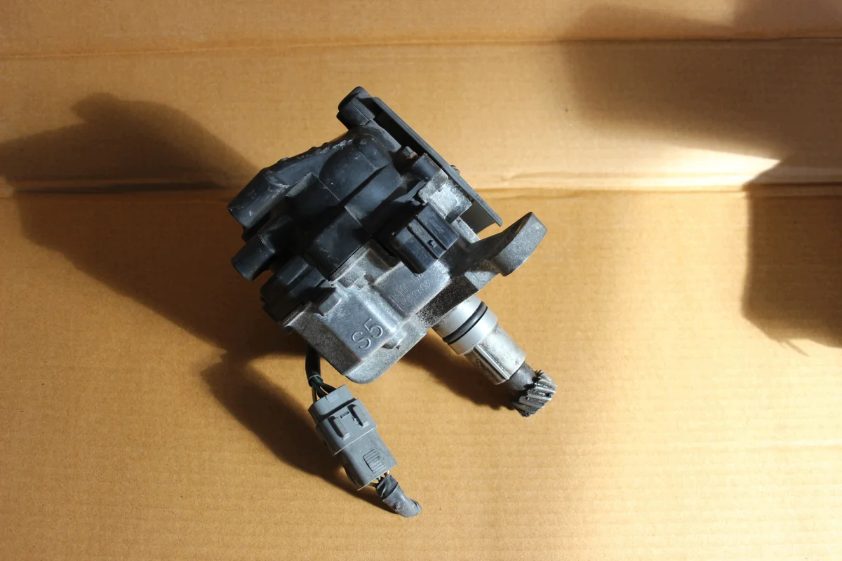 Mazda 626 Ignition Module D4T90-02