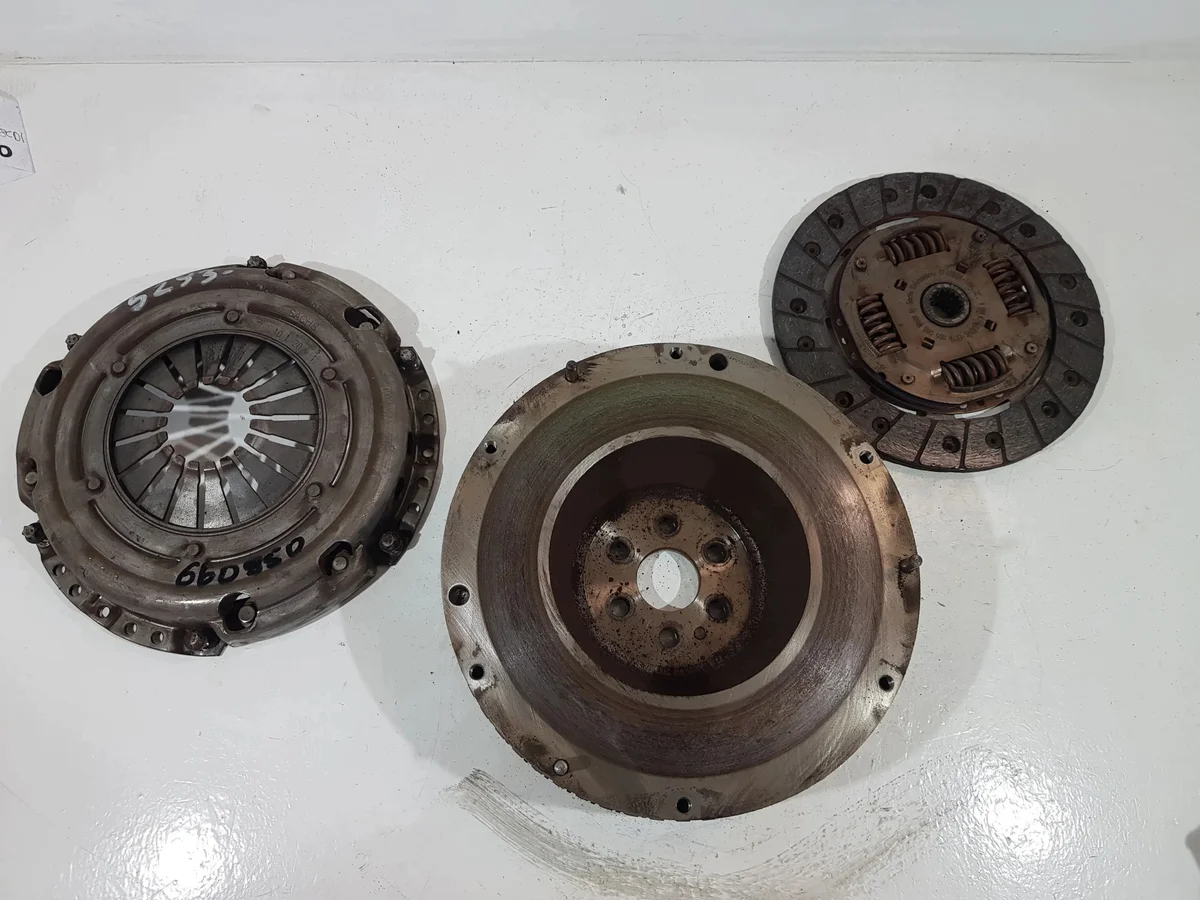 Schwungrad Smart Fortwo W451 0,8 CDI A6600300105 image 4