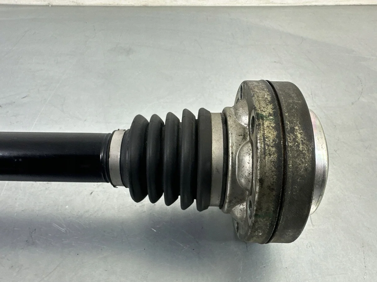 Semieje trasero Volkswagen Touareg III 4M0501201D image 3