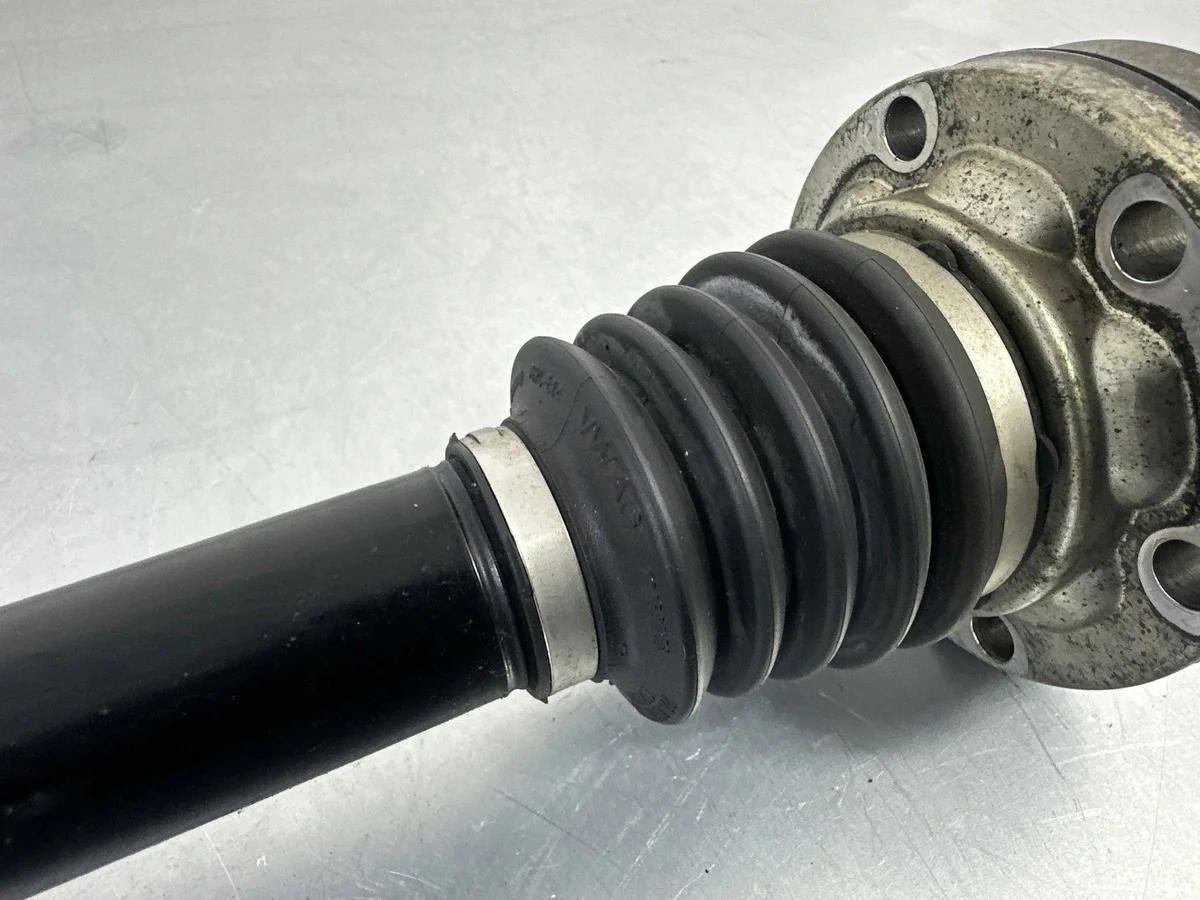 Semieje trasero Volkswagen Touareg III 4M0501201D image 4