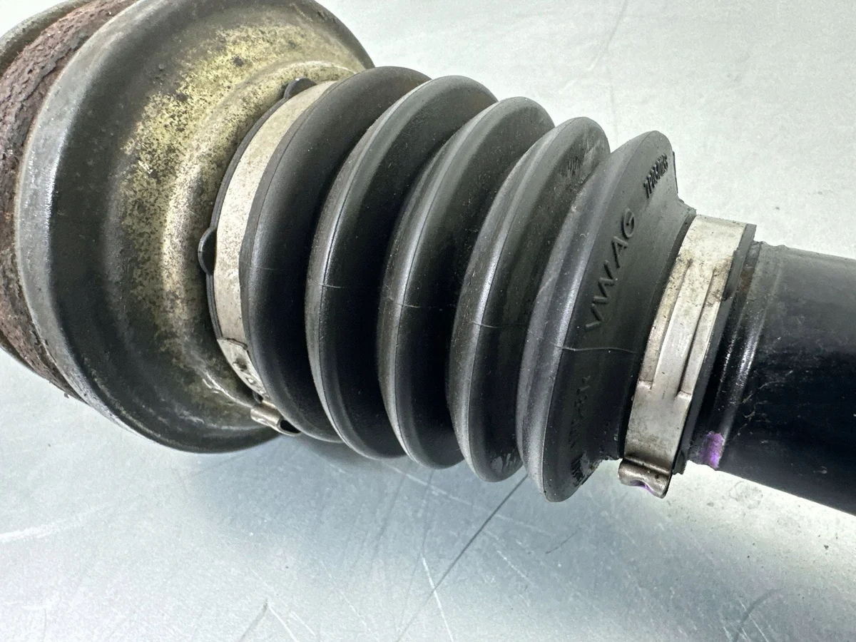 Semieje trasero Volkswagen Touareg III 4M0501201D image 6