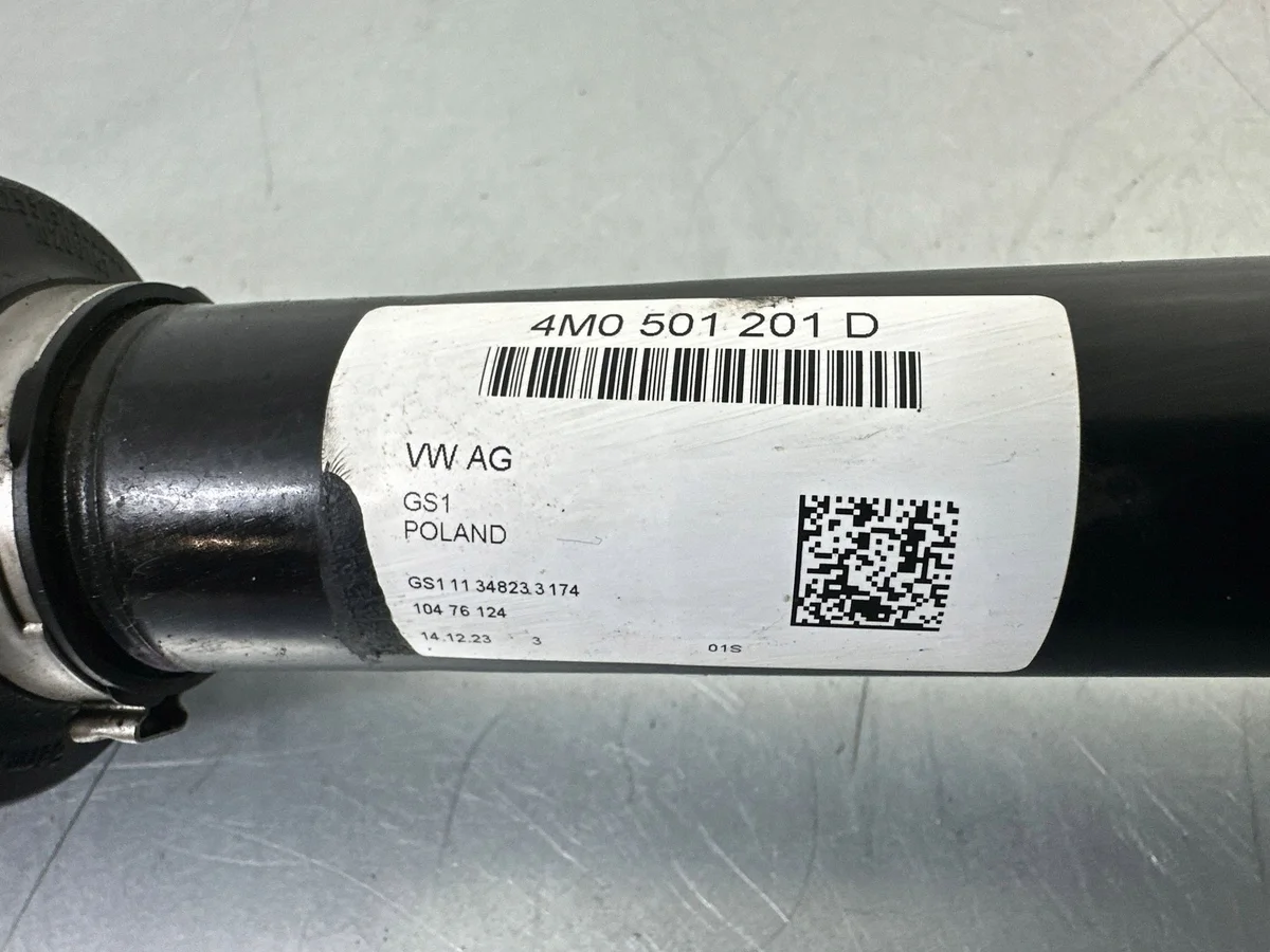 Semieje trasero Volkswagen Touareg III 4M0501201D image 9