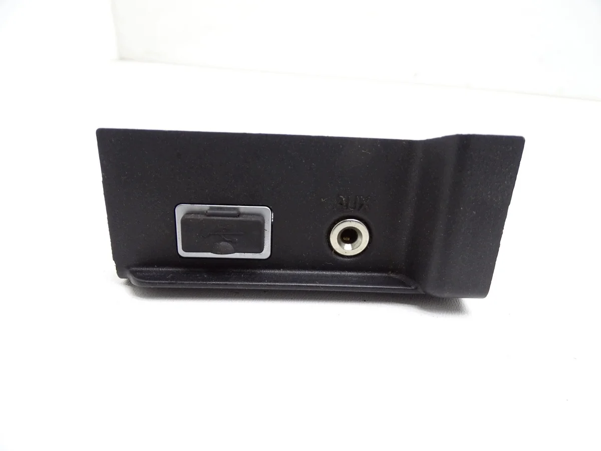 Presa USB AUX Volvo V60 S60 II 31285608