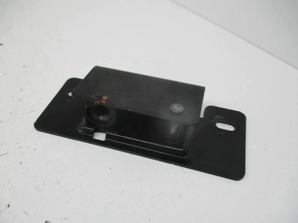 Carcasa cerradura puerta trasera superior Renault Trafic 8200006253G