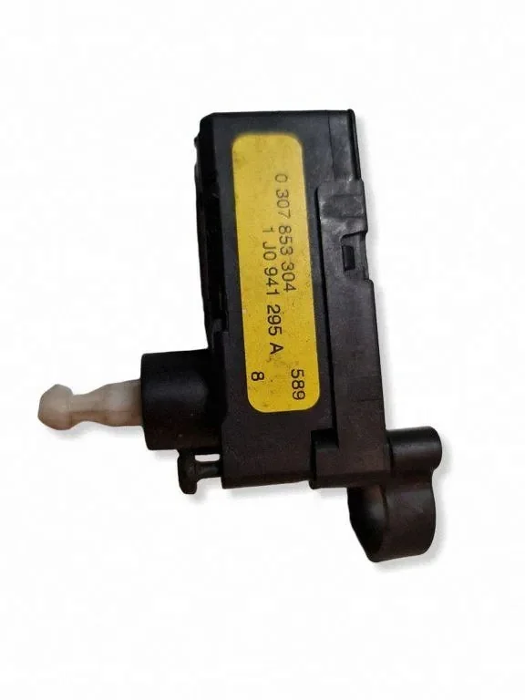Audi A3 S3 8P Motor de regulagem de faróis 0307853304