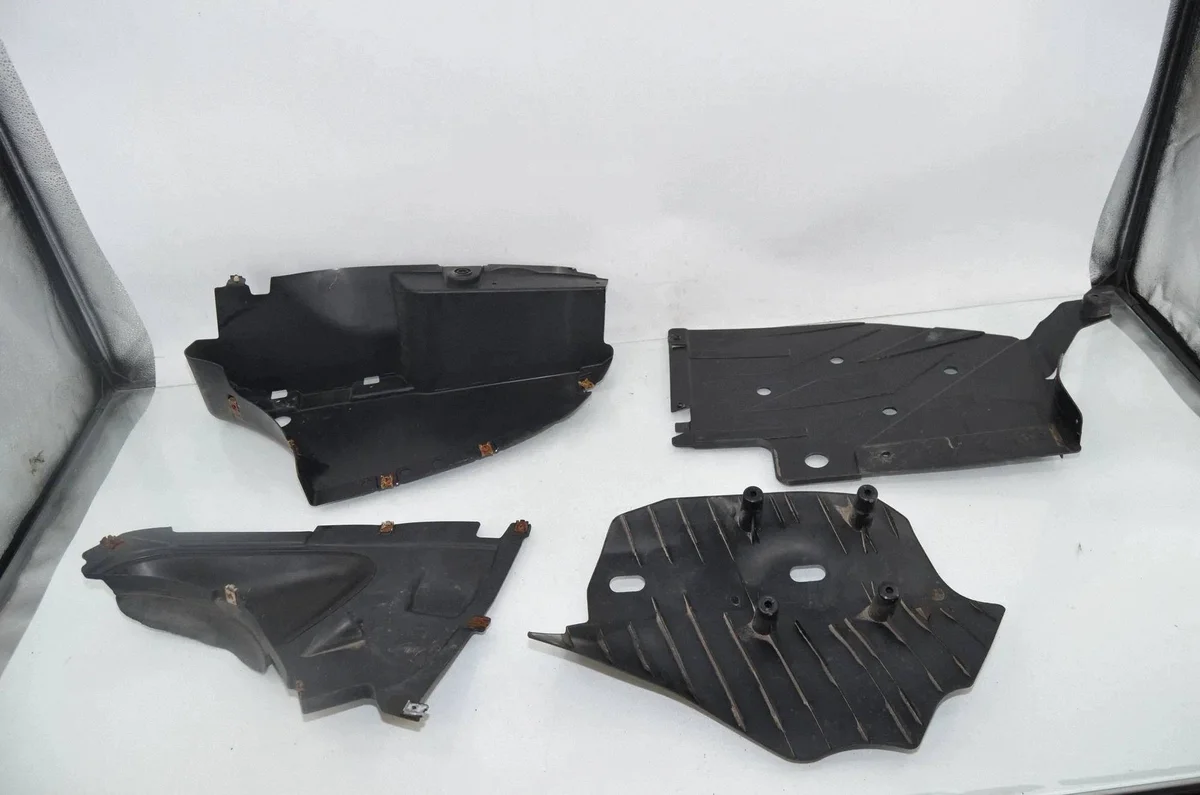 BMW 3 F30 F35 F31 polttoainesäiliön suojus 6796137