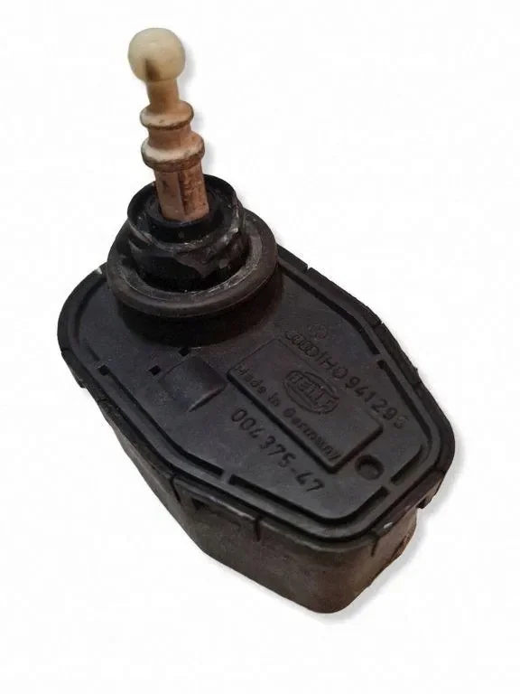 Stellmotor Scheinwerferregulierung VW Golf III 00437547