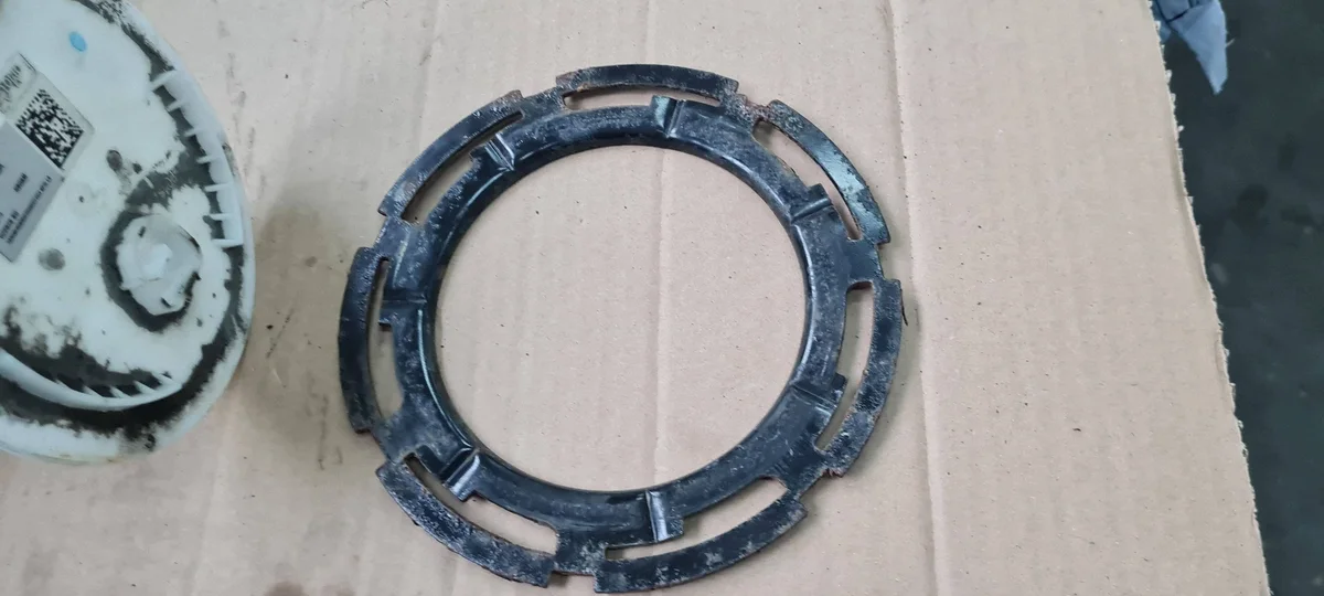 Polttoainetason anturi Ford Edge 2.7 V6 F2G39275LA