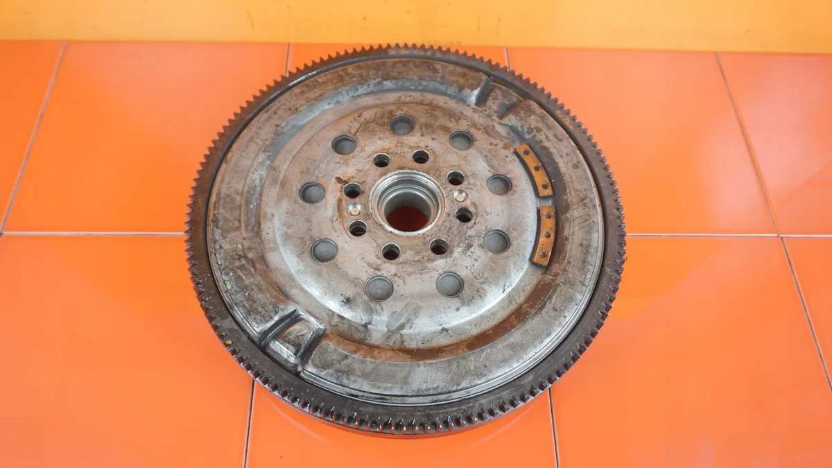 Schwungrad Opel B16DTH 22MB331KOLODWUMASOWE image 3