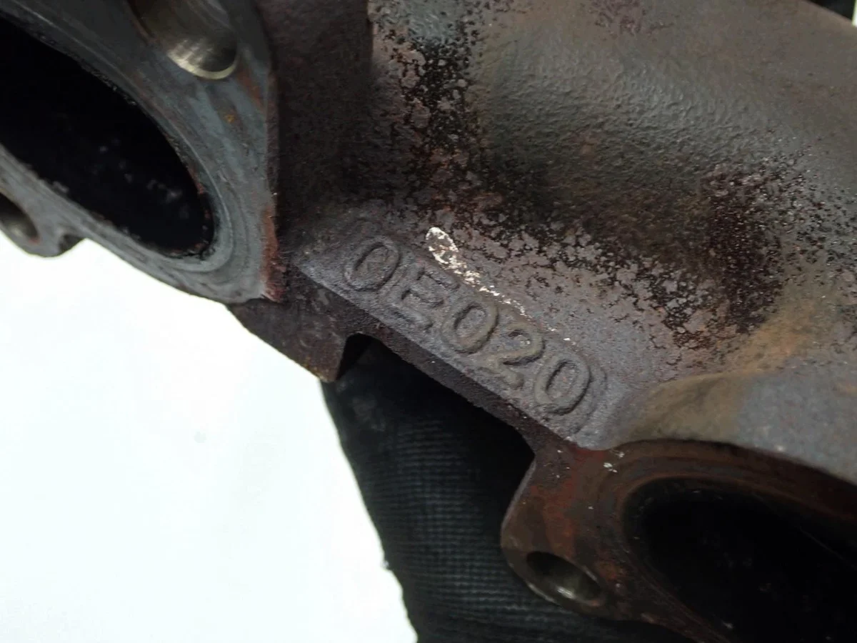 Pakosarja Toyota Hilux 2.4 D-4D 0E020 image 5
