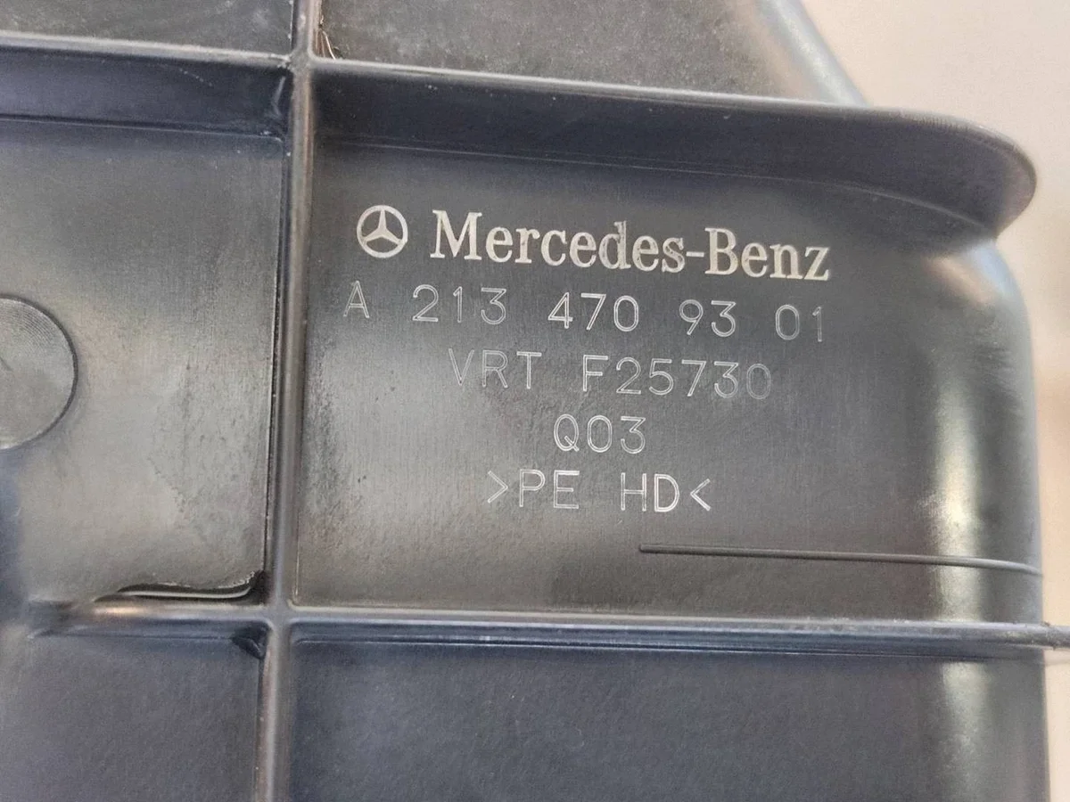 AdBlue Behälter mit Pumpe Mercedes E W213 A099471120011A image 4