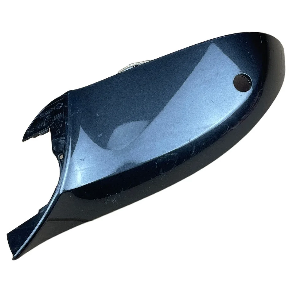 BMW i8 E1021326 Base specchietto destro