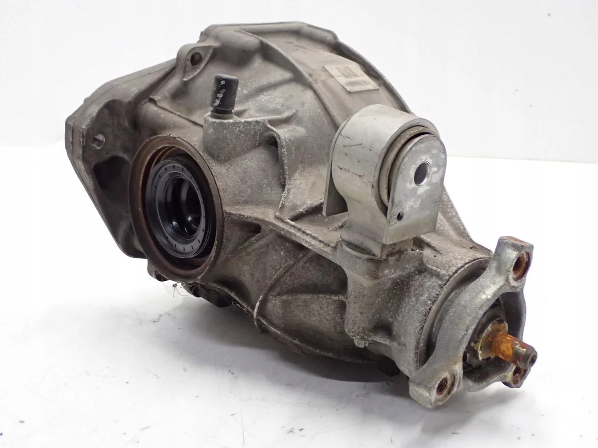 Differential hinten Mercedes E-Klasse W213 A2133510008 image 3