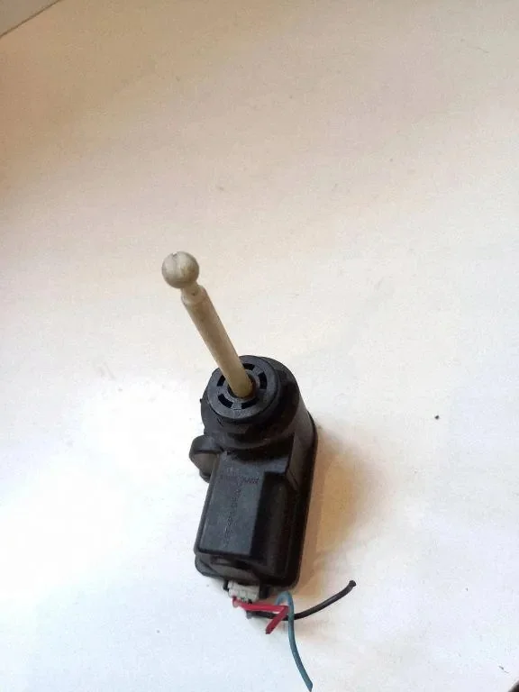 Stellmotor Scheinwerfer SEAT 6X0941295A