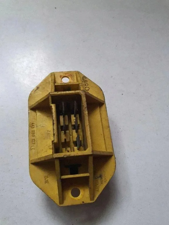 Heater Fan Relay Audi 443959127