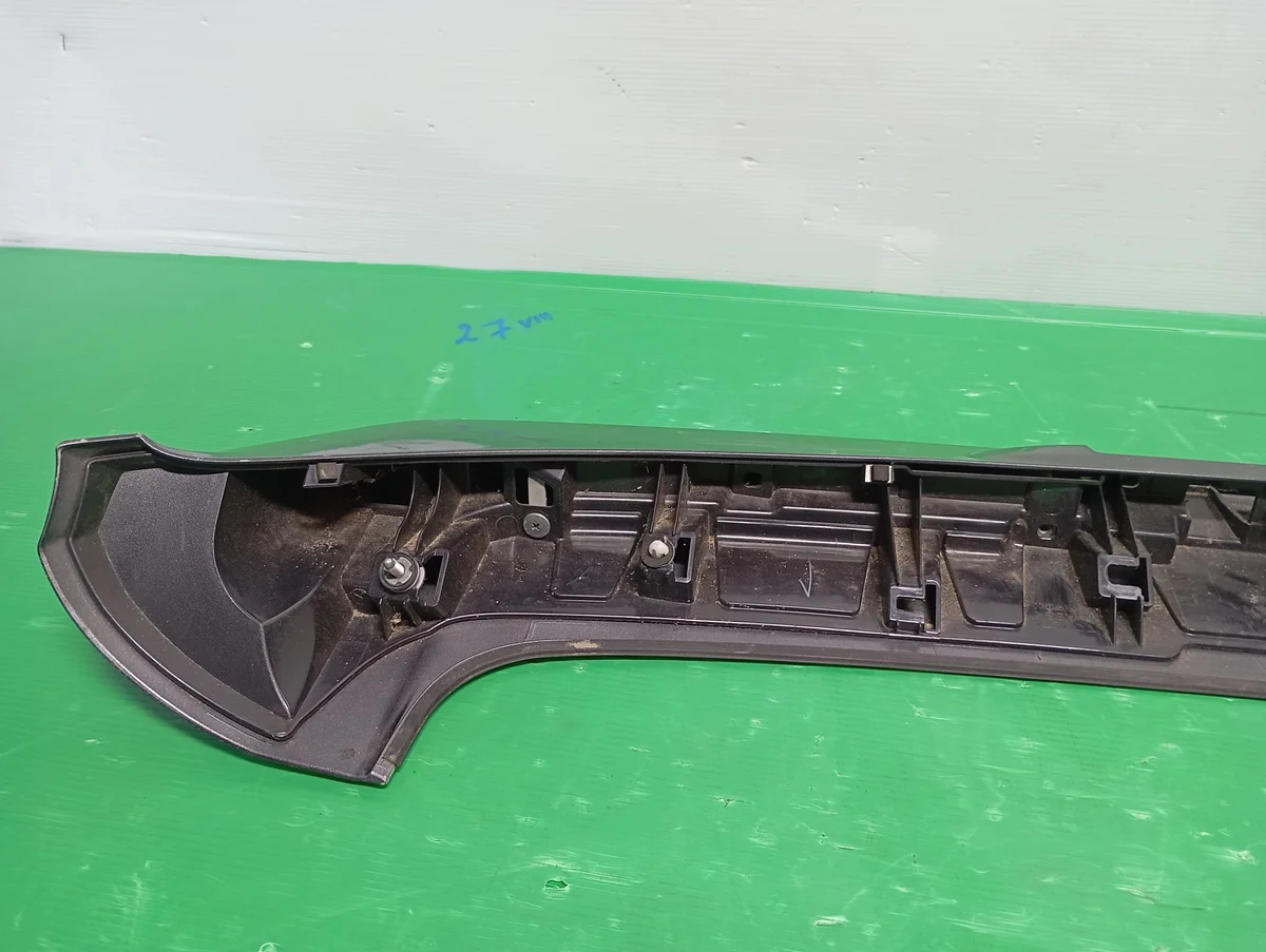 Tavaratilan spoileri Toyota RAV4 76085-42130 2012-2018 image 7