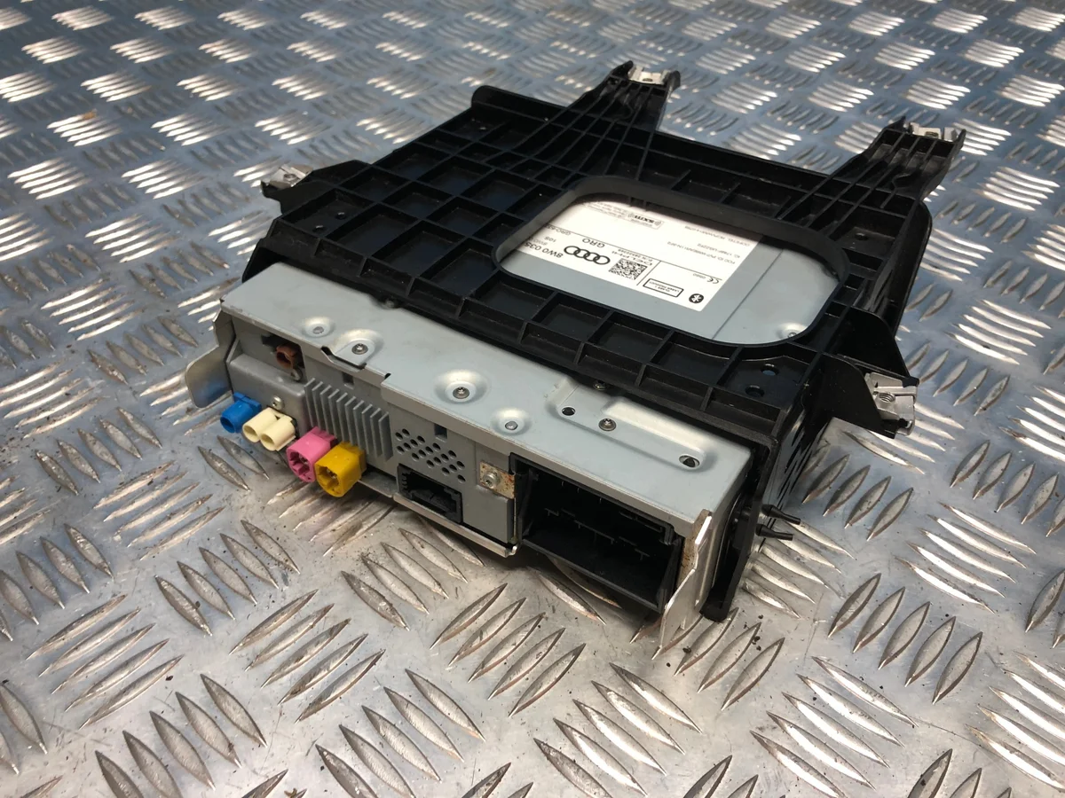 Multimedia Reader Audi A4 B9 8W0035652B image 3