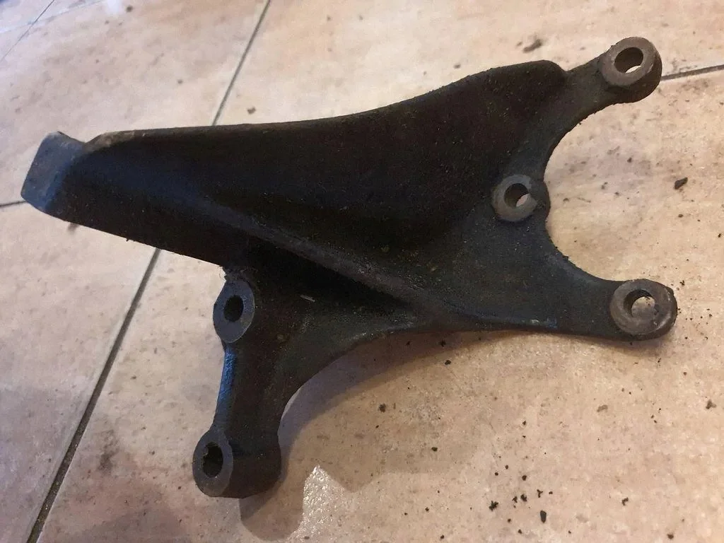 Ohjaustehostimen pumppu Volkswagen Transporter T4 044145548D