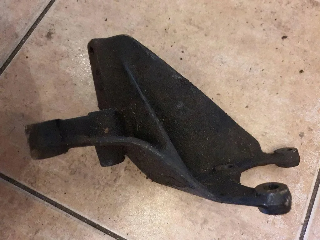 Supporto pompa servosterzo Volkswagen Transporter T4 044145548D image 3