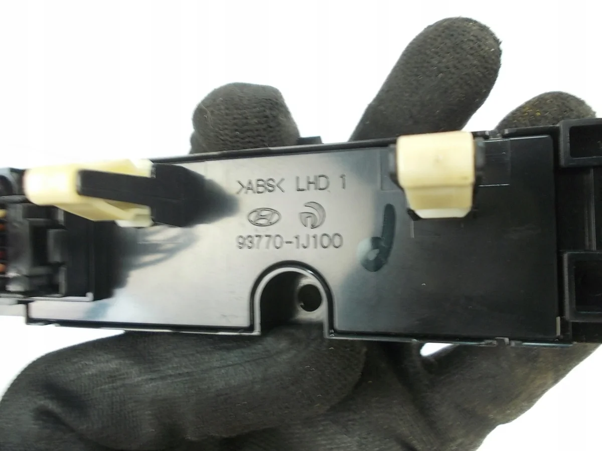 Interruptor luces Hyundai i20 937501J100UX image 5