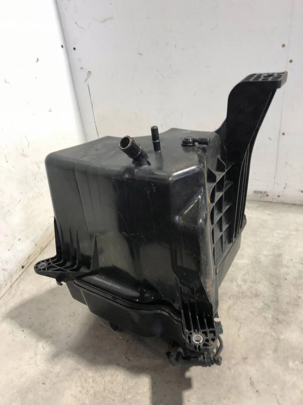 AdBlue Tank Mercedes Sprinter A9104700000 thumbnail 5