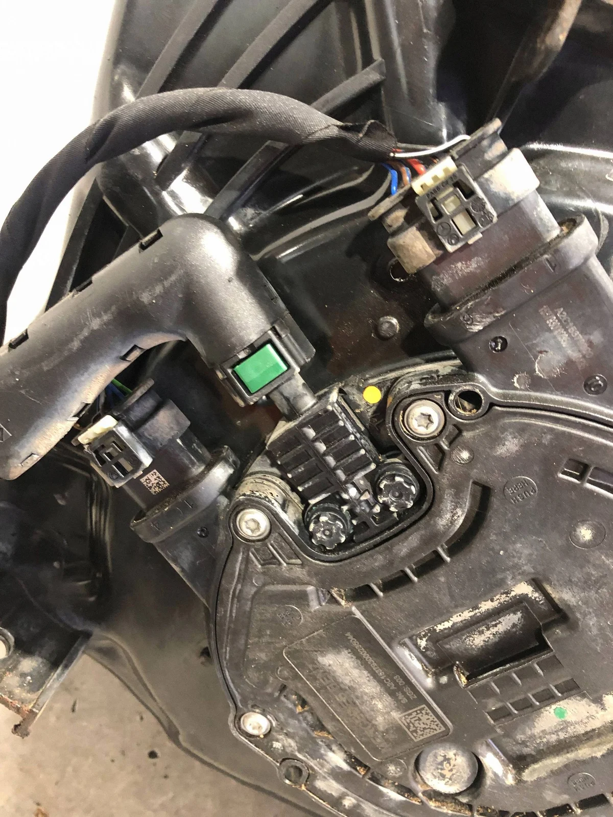 AdBlue Tank Mercedes Sprinter A9104702401 thumbnail 7
