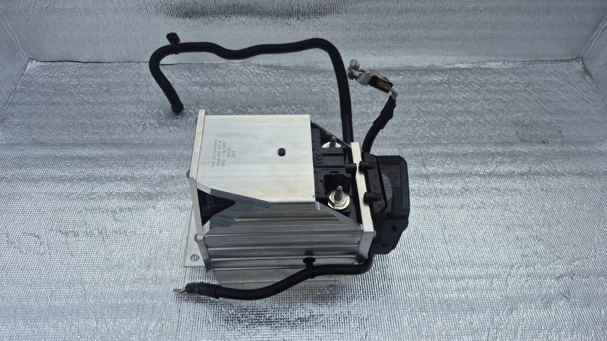 Additional Battery Audi 2.0 TDI 8W0915172B