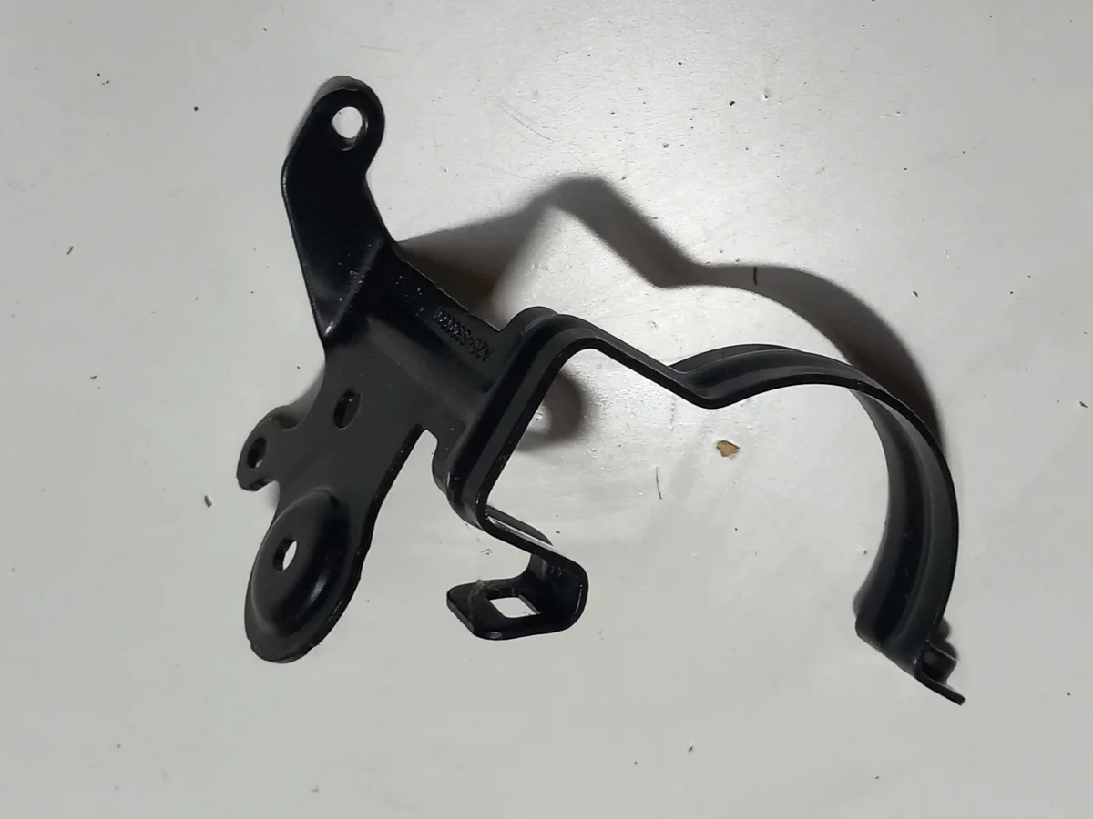 Hållare för vattenpump Mercedes GLC X254 A2548300901