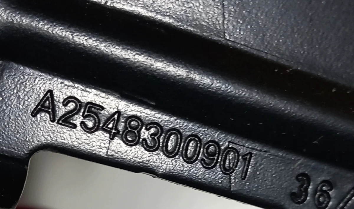 Halter Wasserpumpe Mercedes A2548300901 image 3