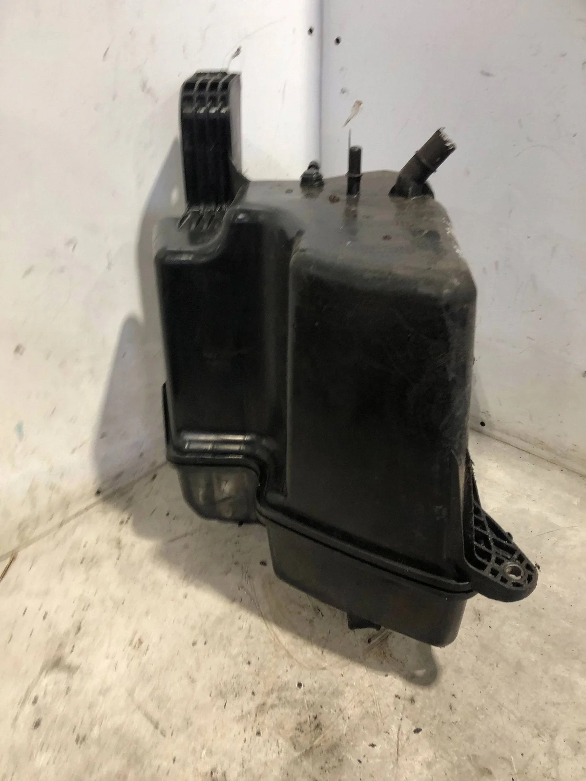 AdBlue Tank Mercedes Sprinter W907 W910 A9104706900